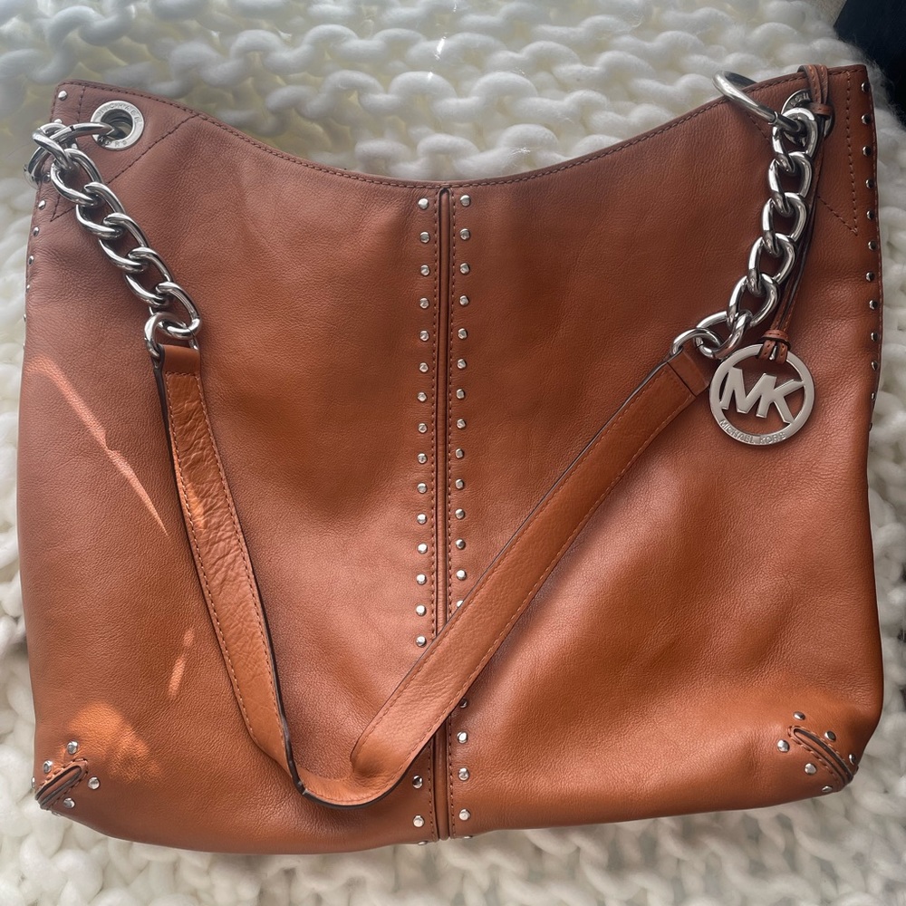 Michale Kors leather brown purse
